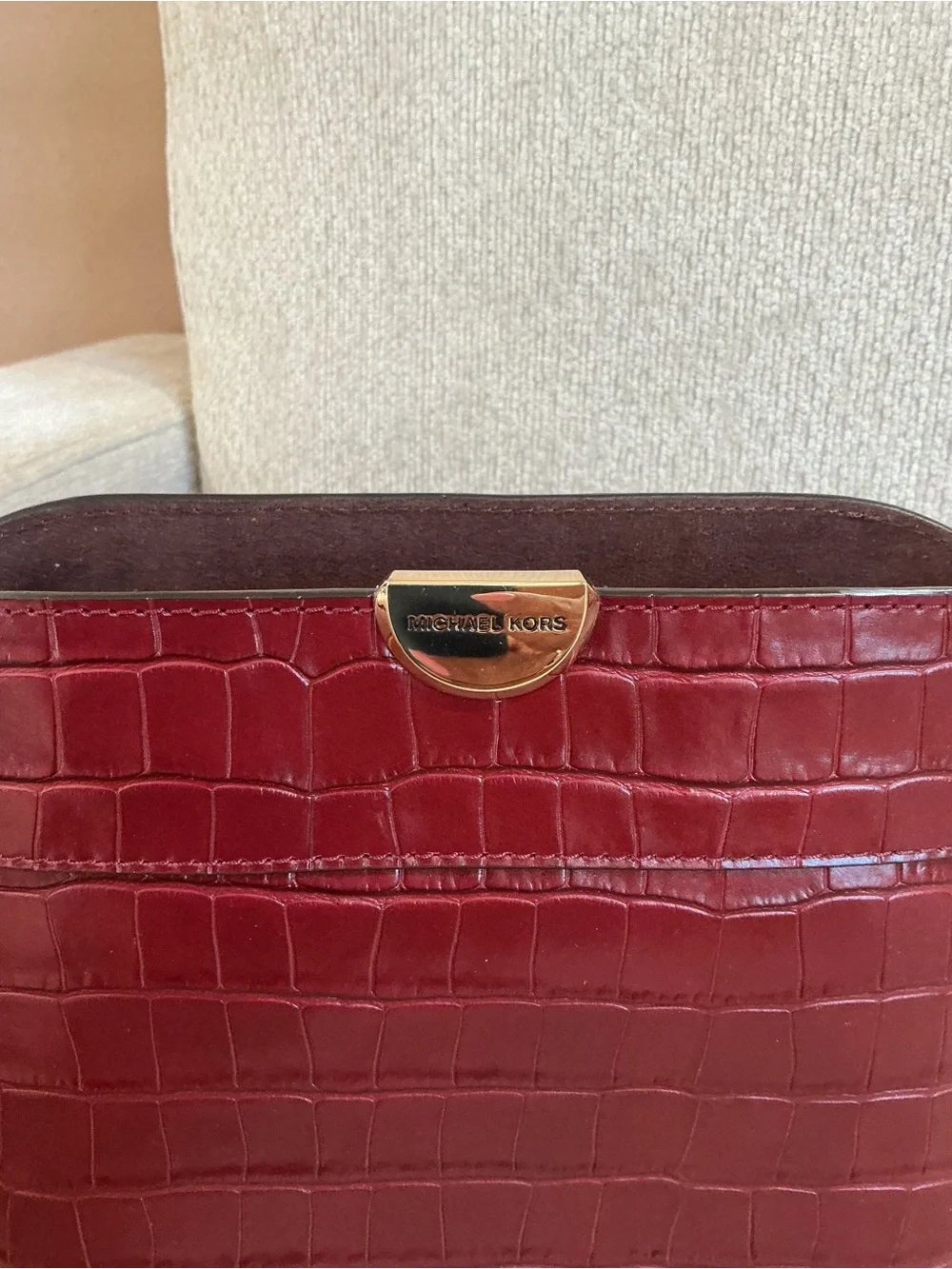 NWT Michael Kors Bea Medium Croc-Embossed Leather Bucket Bag - Burgundy